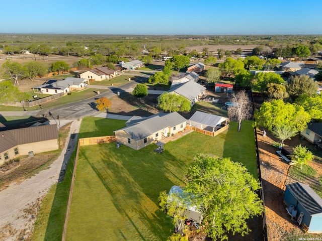 201 Bryan, Jourdanton, TX 78026