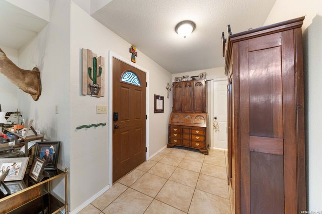 201 Bryan, Jourdanton, TX 78026