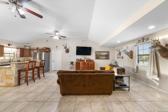 201 Bryan, Jourdanton, TX 78026