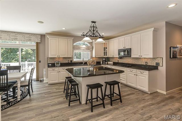 306 Magnolia Valley Drive, O'fallon, MO 63366