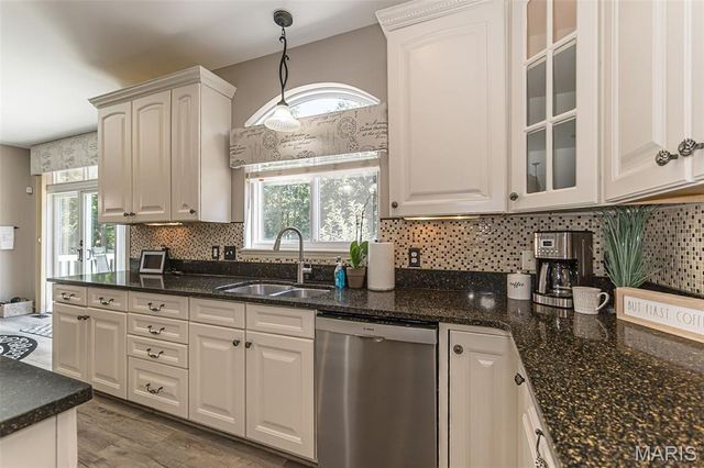 306 Magnolia Valley Drive, O'fallon, MO 63366