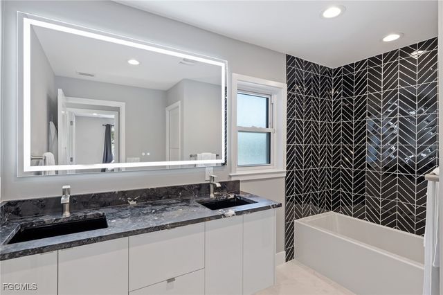 432 Seaworthy RD, North Fort Myers, FL 33903