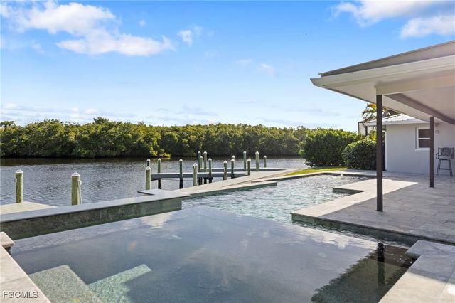 432 Seaworthy RD, North Fort Myers, FL 33903