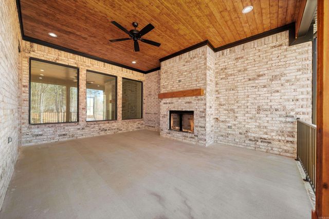 249 Gardens Gate Circle, Hot Springs, AR 71901