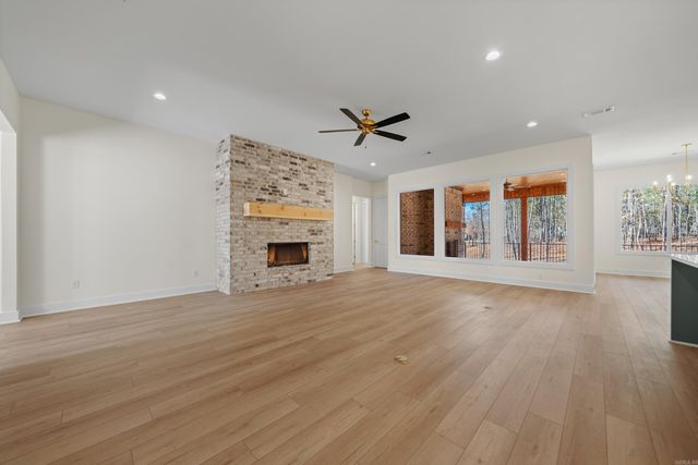 249 Gardens Gate Circle, Hot Springs, AR 71901