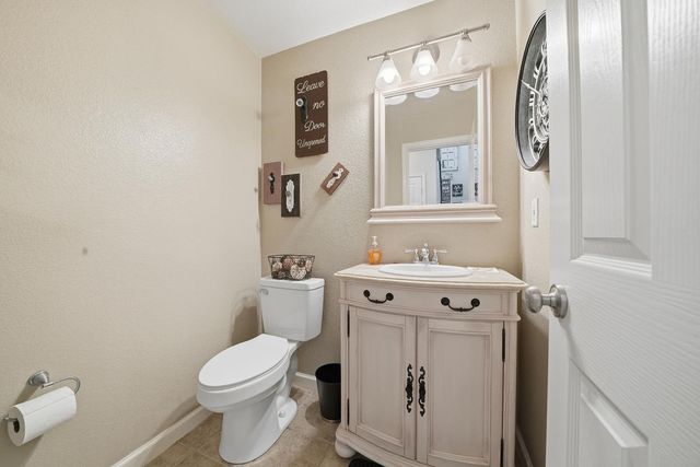 4390 Cheyenne Dr, Ione, CA 95640