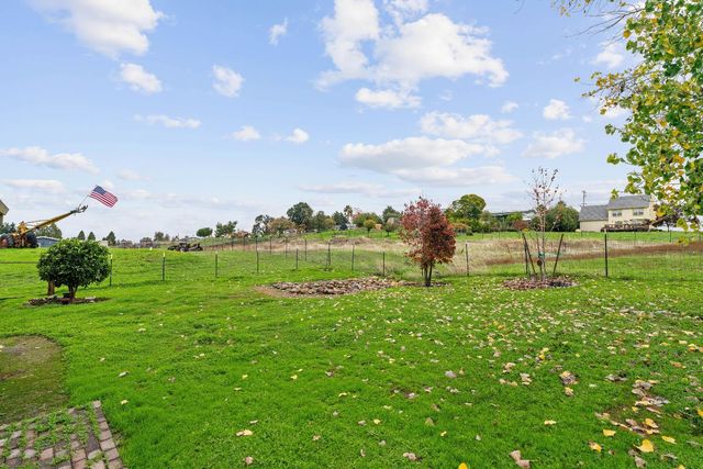 4390 Cheyenne Dr, Ione, CA 95640