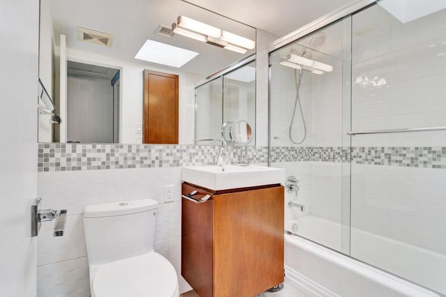 600 E Alexander Way, Palm Springs, CA 92262