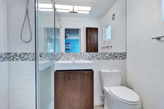 600 E Alexander Way, Palm Springs, CA 92262