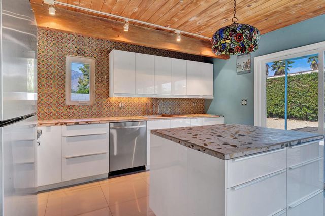 600 E Alexander Way, Palm Springs, CA 92262