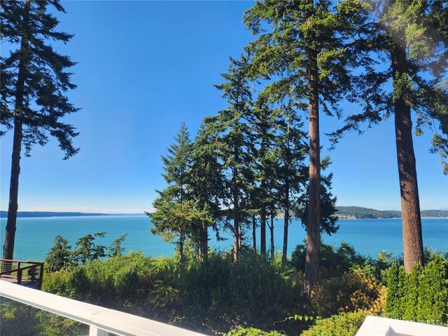 2426 Eastpoint Drive, Langley, WA 98260