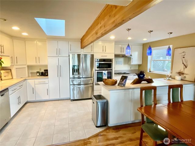 2426 Eastpoint Drive, Langley, WA 98260
