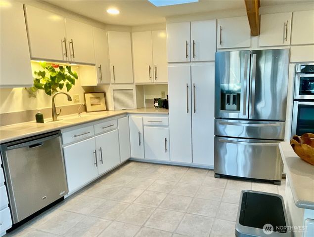 2426 Eastpoint Drive, Langley, WA 98260