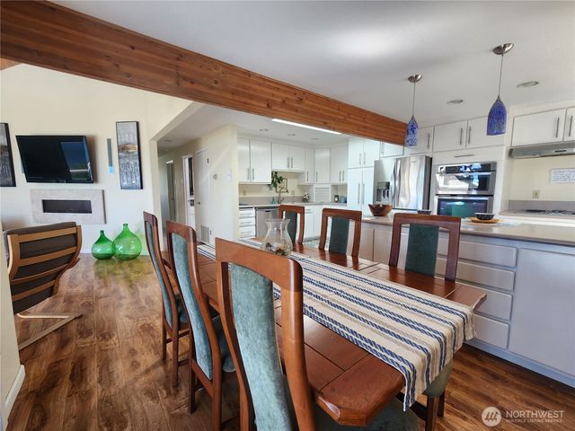2426 Eastpoint Drive, Langley, WA 98260