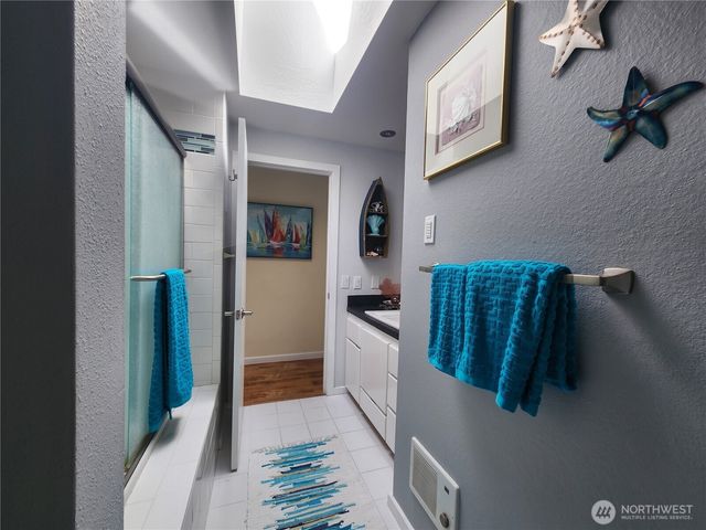 2426 Eastpoint Drive, Langley, WA 98260
