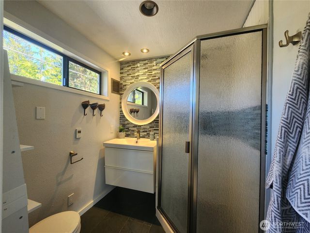 2426 Eastpoint Drive, Langley, WA 98260