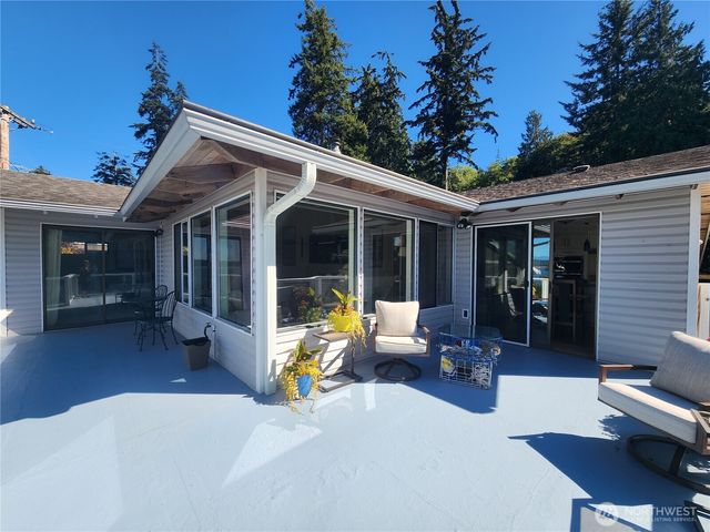 2426 Eastpoint Drive, Langley, WA 98260