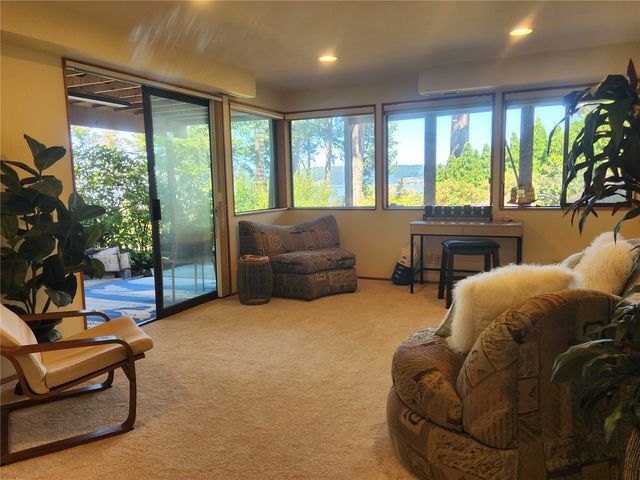 2426 Eastpoint Drive, Langley, WA 98260