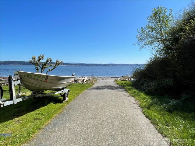 2426 Eastpoint Drive, Langley, WA 98260