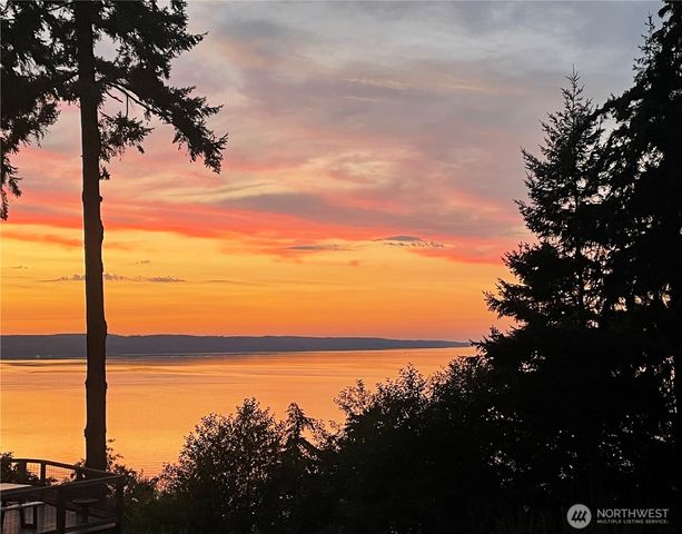 2426 Eastpoint Drive, Langley, WA 98260