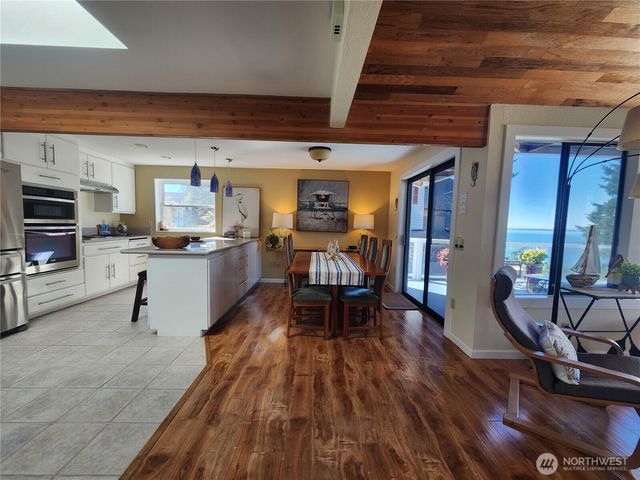 2426 Eastpoint Drive, Langley, WA 98260