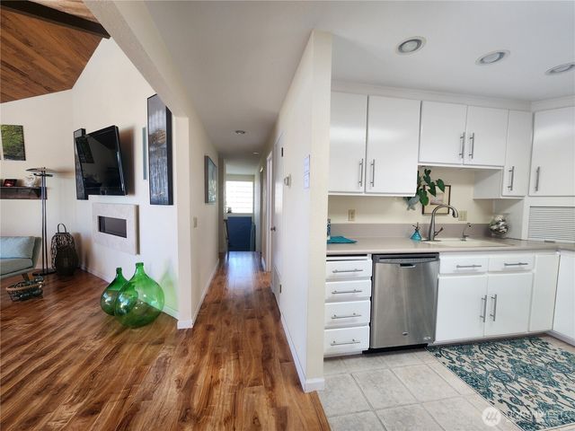 2426 Eastpoint Drive, Langley, WA 98260