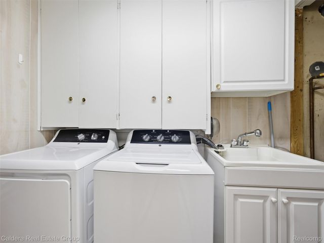 22200 Avon Street, St. Clair Shores, MI 48082