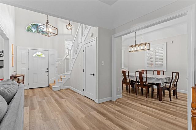 41 Heritage Wood Cir, Sacramento, CA 95831