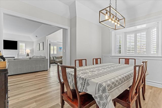 41 Heritage Wood Cir, Sacramento, CA 95831