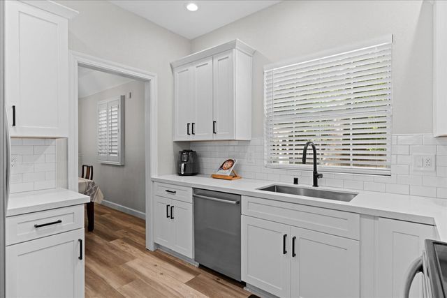 41 Heritage Wood Cir, Sacramento, CA 95831