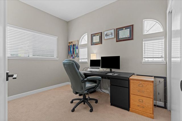 41 Heritage Wood Cir, Sacramento, CA 95831