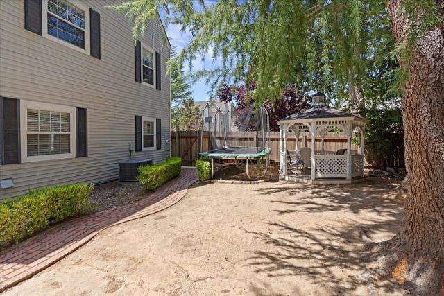 41 Heritage Wood Cir, Sacramento, CA 95831