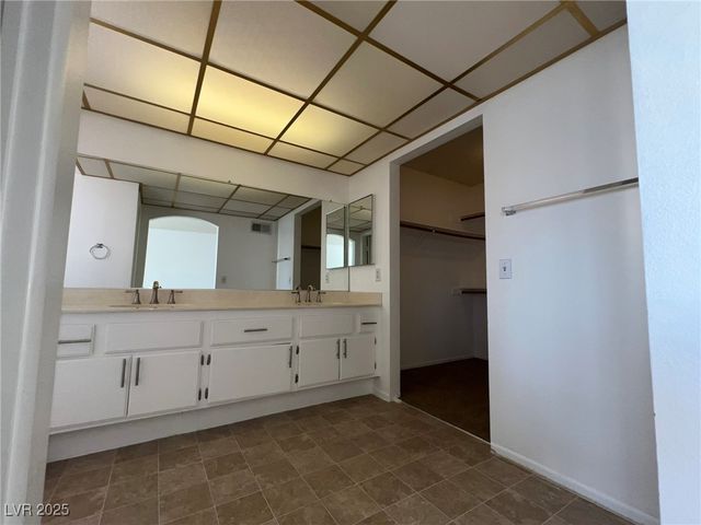 1908 Misty Glade Drive, Las Vegas, NV 89119