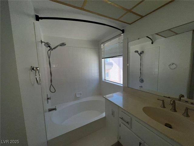 1908 Misty Glade Drive, Las Vegas, NV 89119