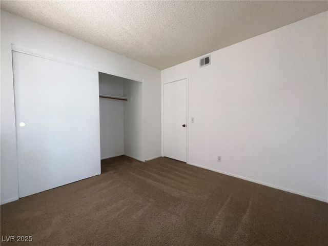 1908 Misty Glade Drive, Las Vegas, NV 89119