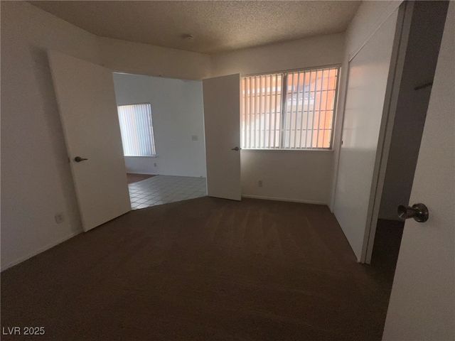 1908 Misty Glade Drive, Las Vegas, NV 89119