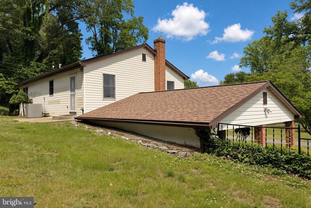 23401 HAWKINS DR, Aquasco, MD 20608