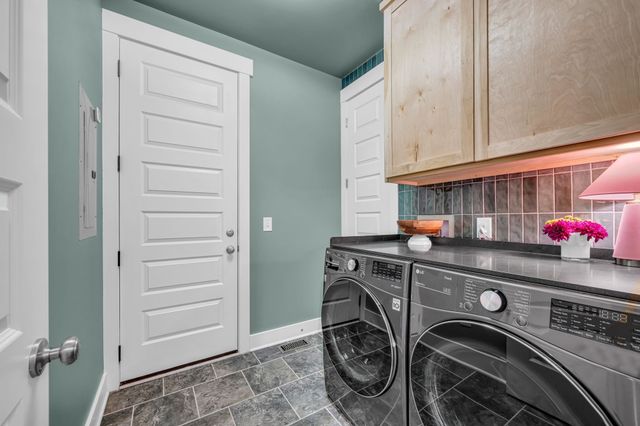 111 Ellersly Way, Kingston Springs, TN 37082