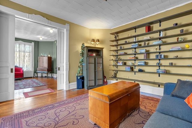 623 W Milroy Avenue, Rensselaer, IN 47978