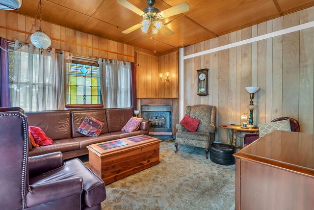 623 W Milroy Avenue, Rensselaer, IN 47978