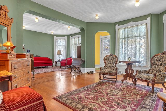 623 W Milroy Avenue, Rensselaer, IN 47978