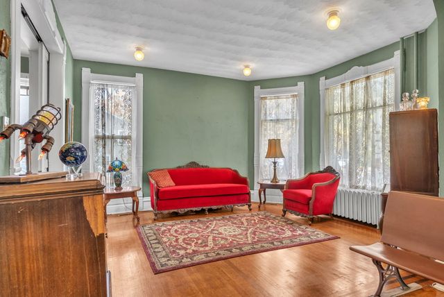 623 W Milroy Avenue, Rensselaer, IN 47978