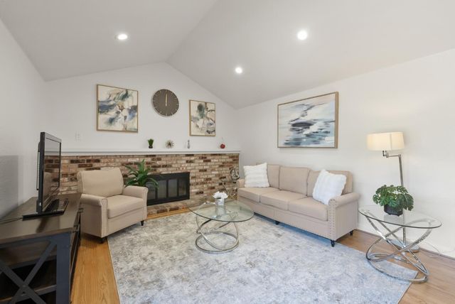 5274 Sunny Orchard Lane, San Jose, CA 95135