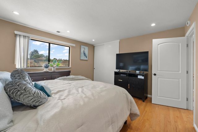 5274 Sunny Orchard Lane, San Jose, CA 95135