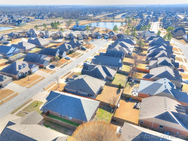 13318 S 21st Court, Bixby, OK 74008