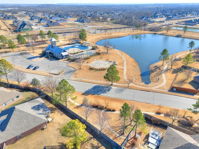 13318 S 21st Court, Bixby, OK 74008