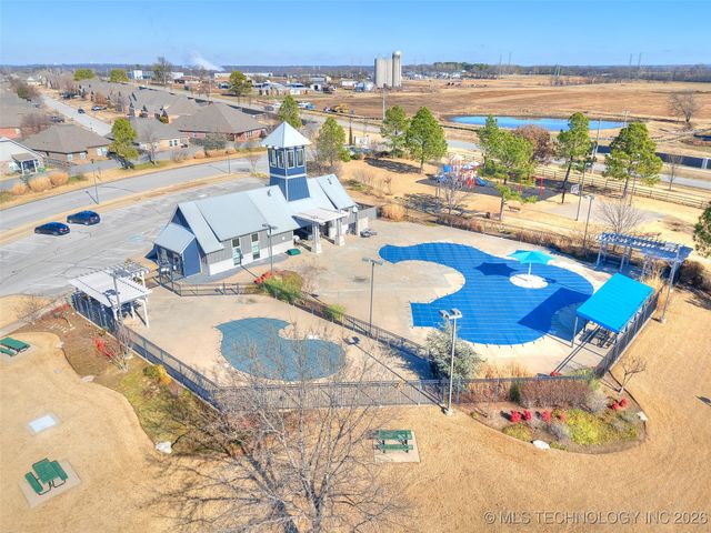 13318 S 21st Court, Bixby, OK 74008