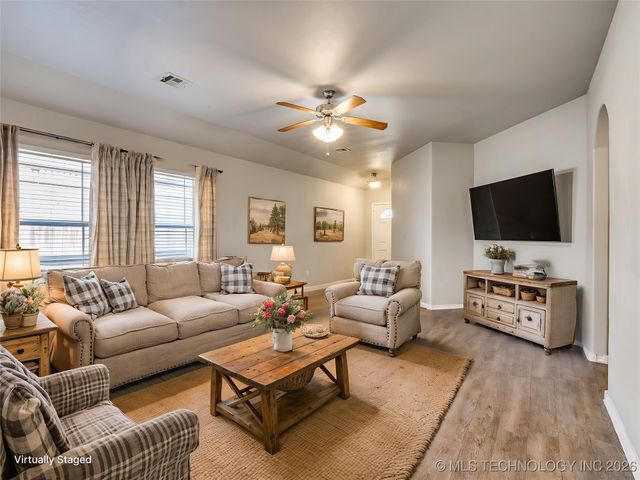 13318 S 21st Court, Bixby, OK 74008