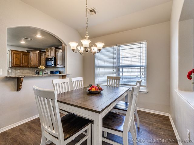 13318 S 21st Court, Bixby, OK 74008