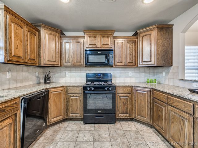 13318 S 21st Court, Bixby, OK 74008